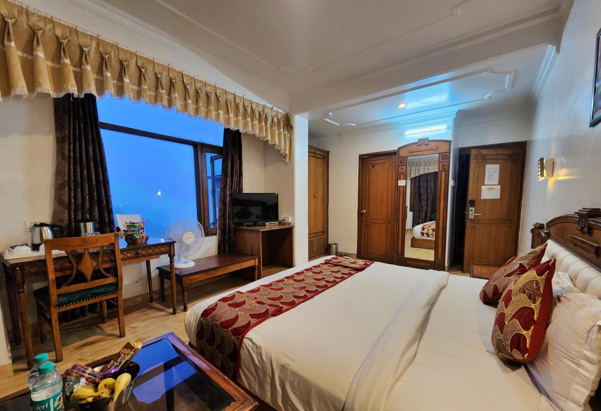 Hotel Surya שימלה מראה חיצוני תמונה