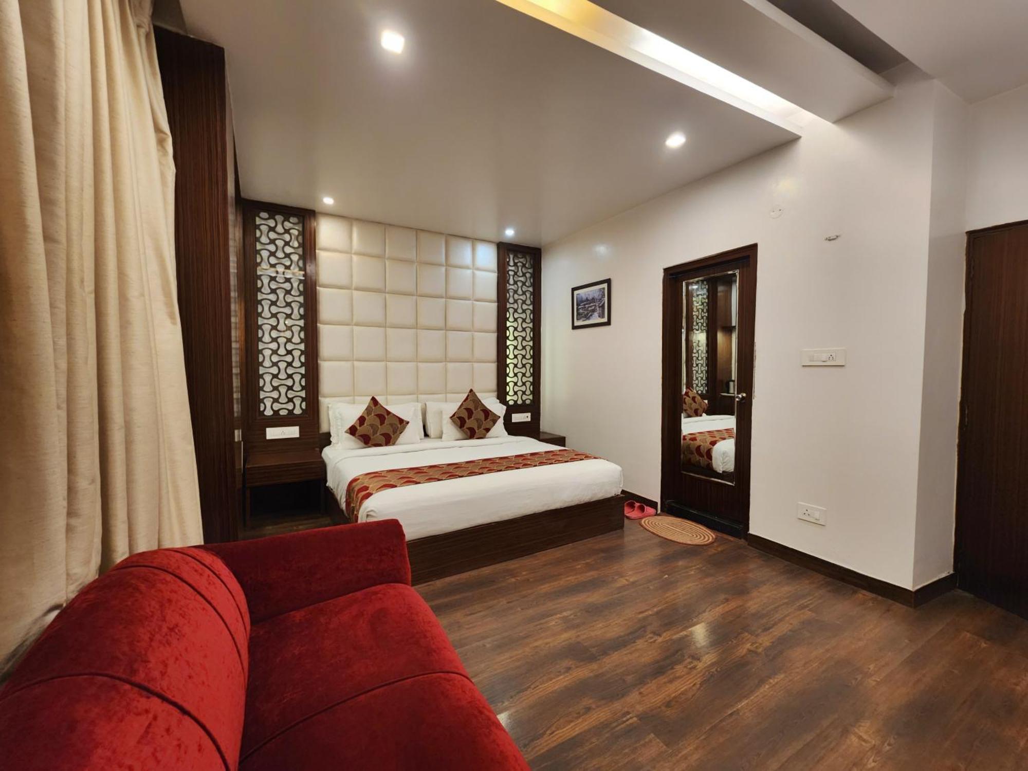 Hotel Surya שימלה מראה חיצוני תמונה