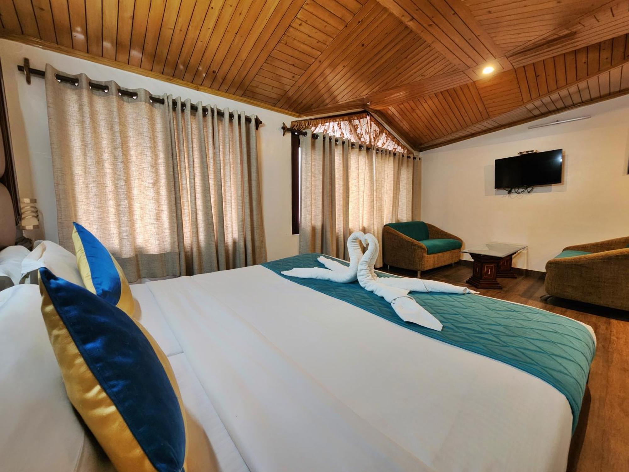 Hotel Surya שימלה מראה חיצוני תמונה