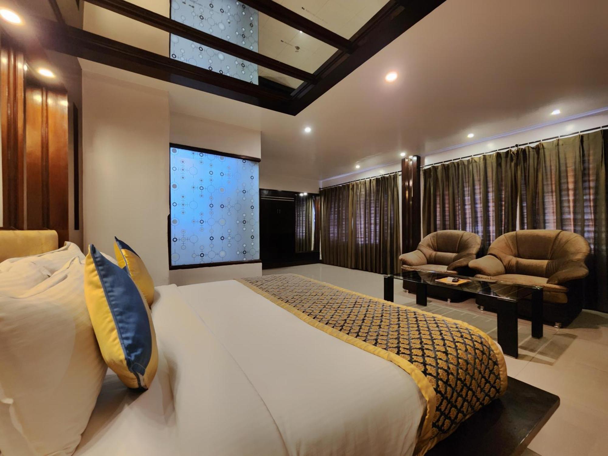 Hotel Surya שימלה מראה חיצוני תמונה