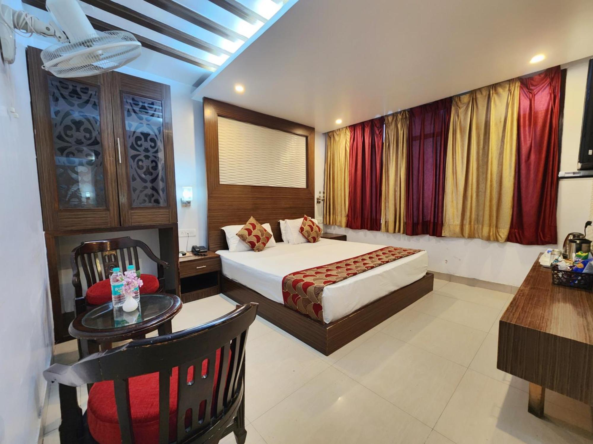 Hotel Surya שימלה מראה חיצוני תמונה