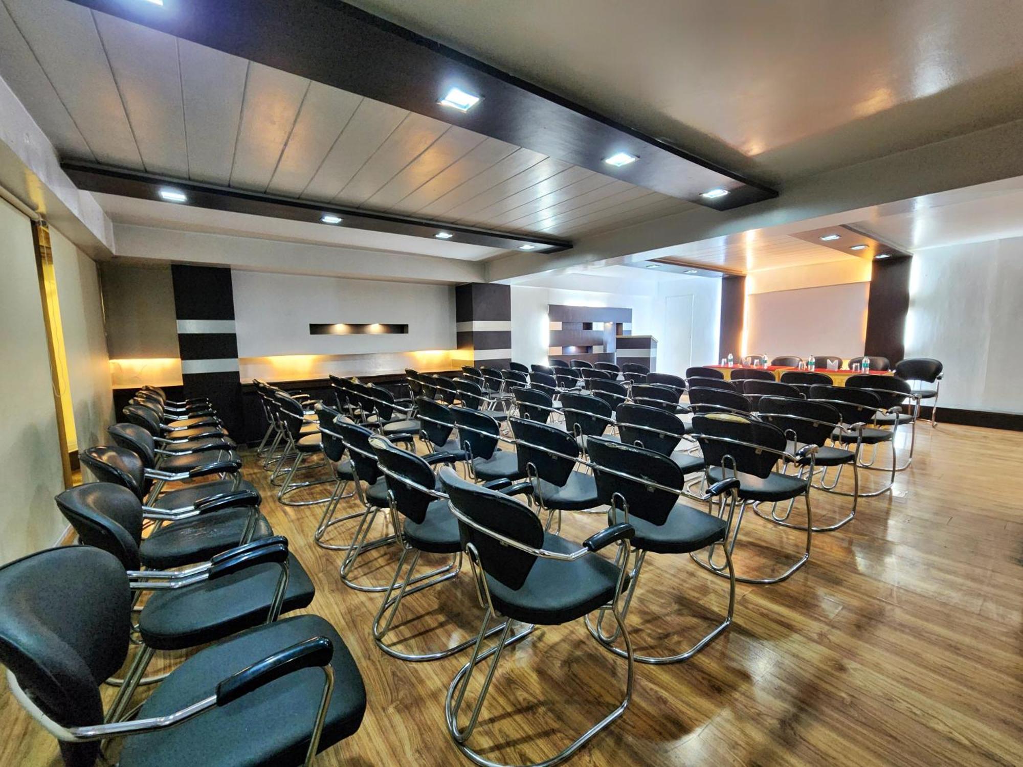 Hotel Surya שימלה מראה חיצוני תמונה