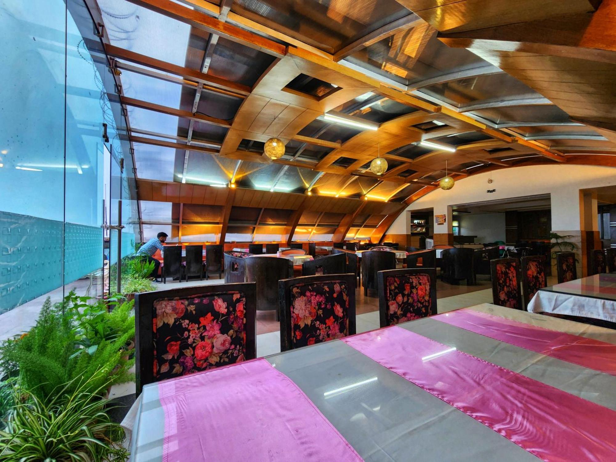 Hotel Surya שימלה מראה חיצוני תמונה