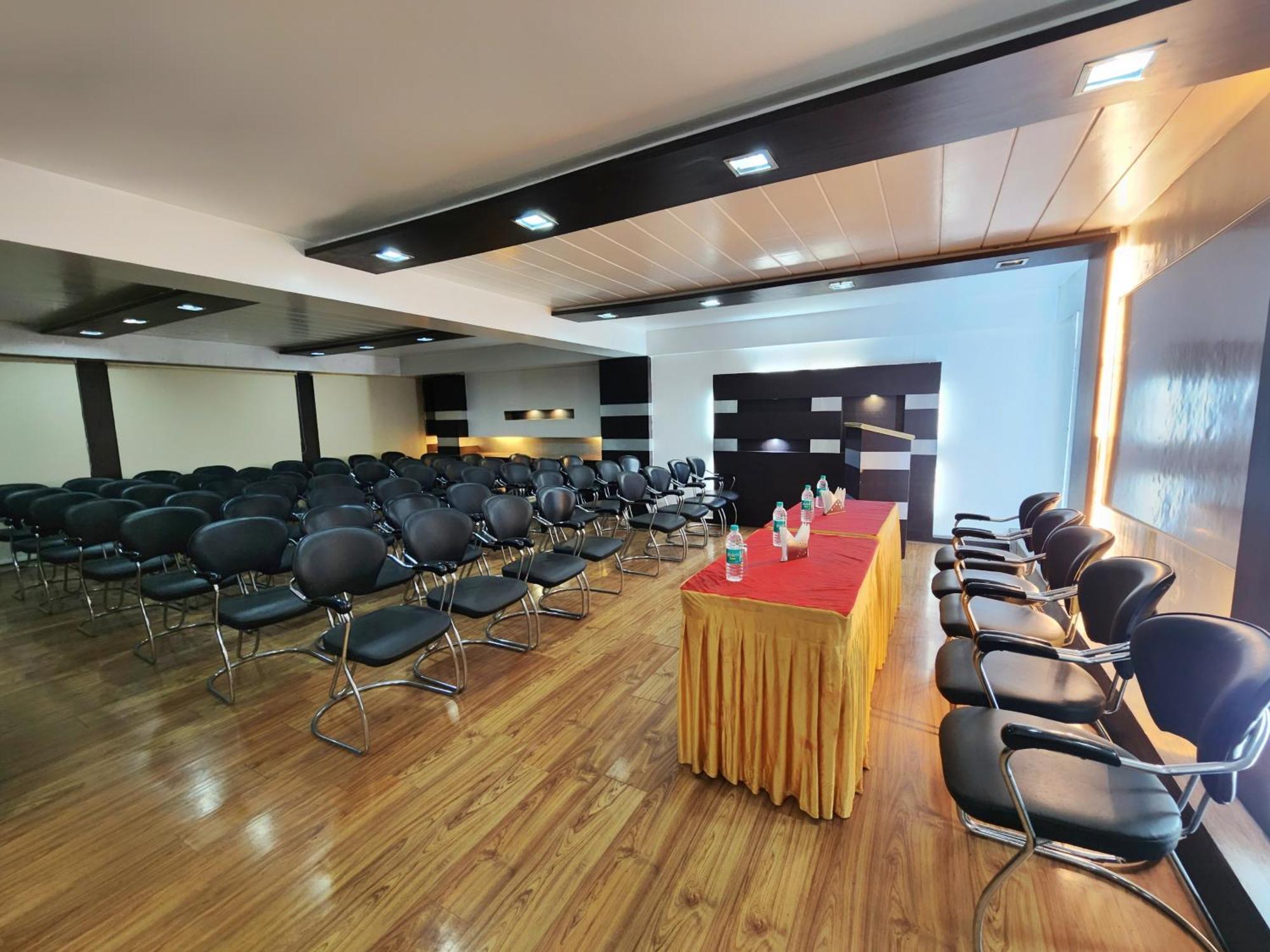 Hotel Surya שימלה מראה חיצוני תמונה